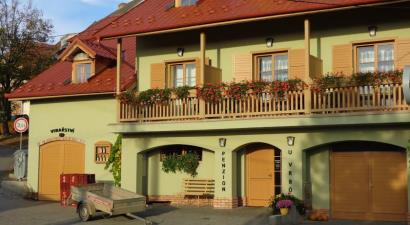 Penzion a vinný sklep U Vrbů<br/>Hustopeče