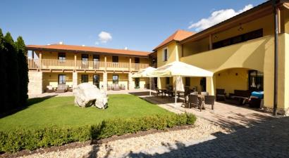 Hotel Garni Klaret<br/>Valtice