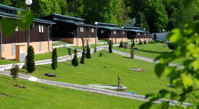 Chatová Osada Bítov<br/>Uherčice (okres Znojmo)