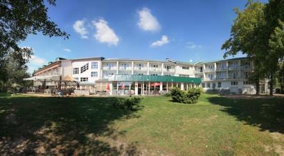 Hotel Riviera<br/>Nová Role