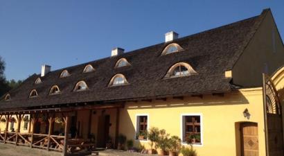 Dvůr Olšiny - Restaurant Hotel and Horse-riding<br/>Karviná