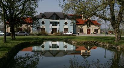 Darovanský Dvůr - Wellness & Golf Hotel<br/>Břasy